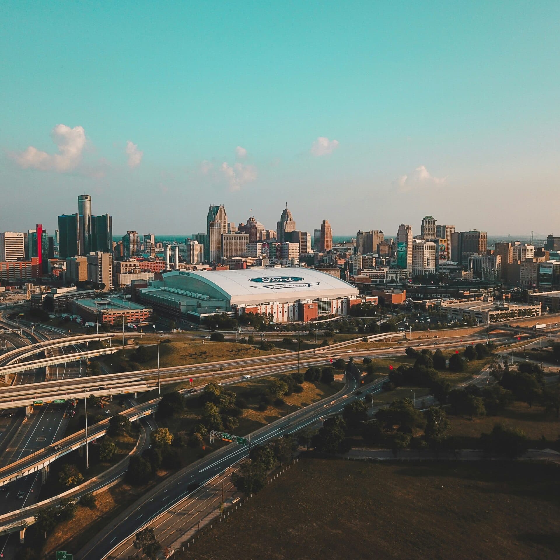 Detroit, MI skyline
