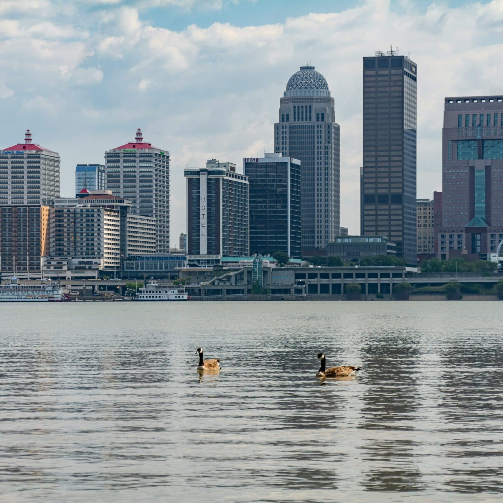 Louisville, KY skyline